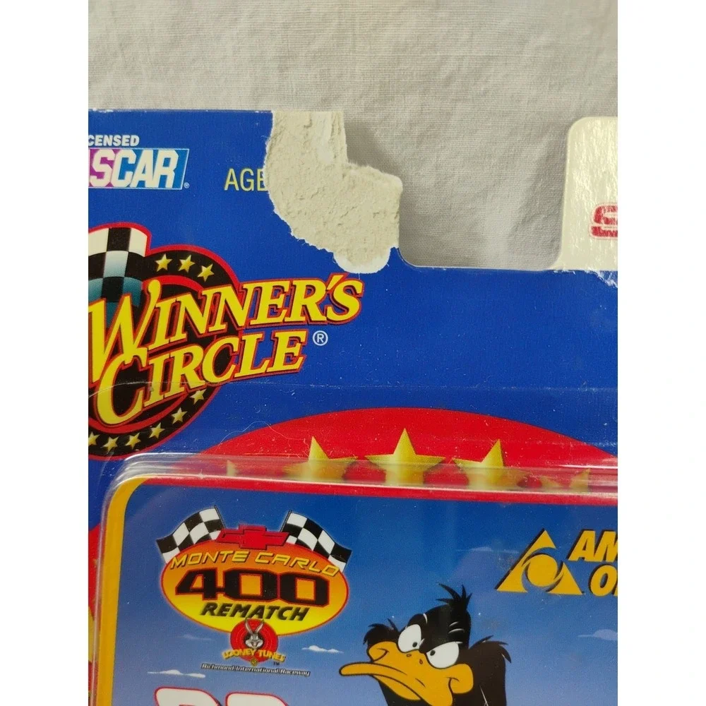 2002 NASCAR Winners Circle Jeff Green #30 Driver Sticker 1:64 Looney Tunes Daffy
